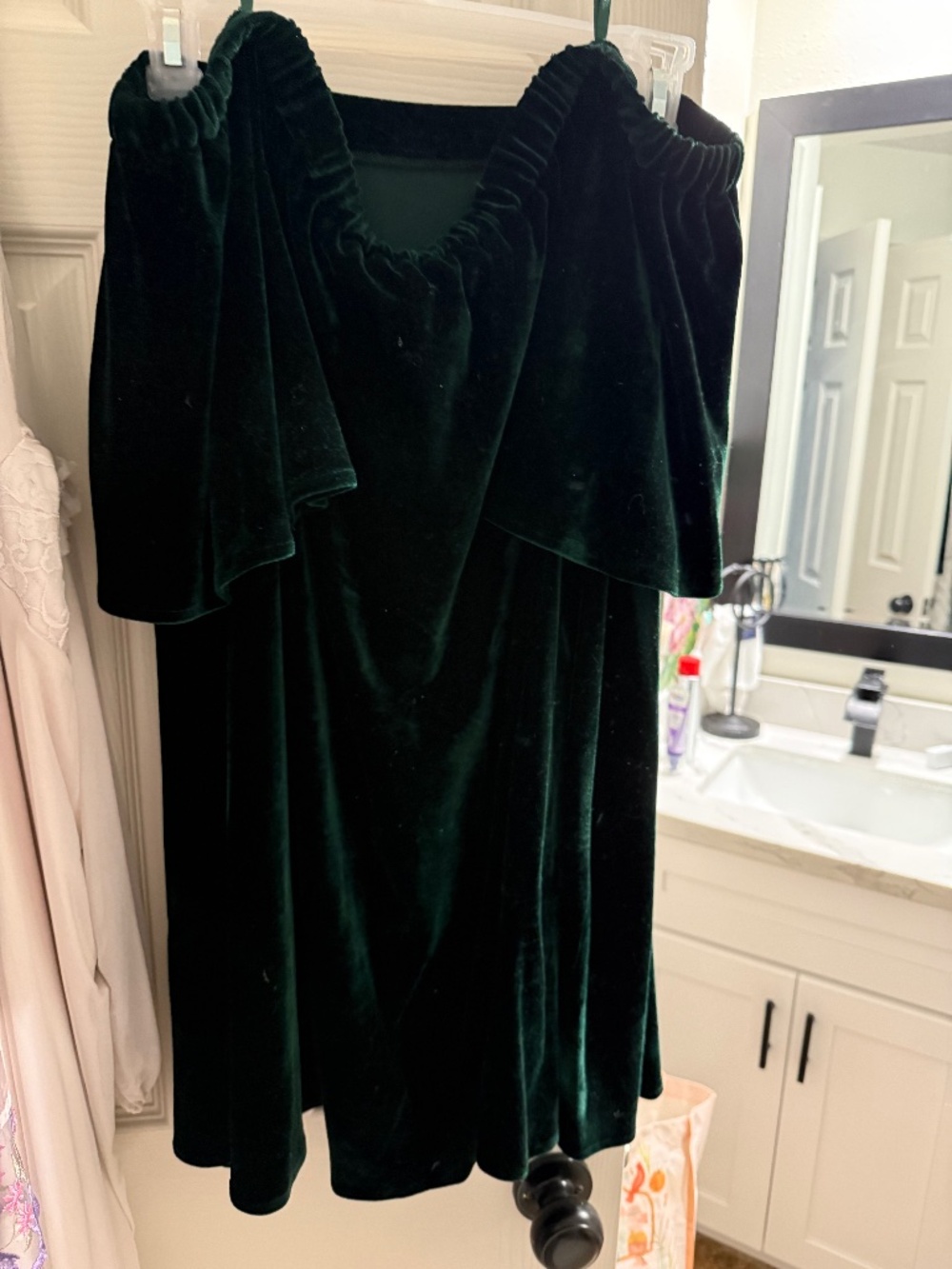 Babydoll velvet green dress